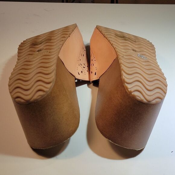 BRAND NEW FOREVER WOMEN"S WEDGE STYLE PEEP TOE SANDAL - Picture 15 of 15